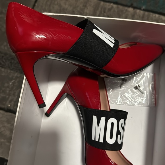 Moschino red fashion statement shoe - Picture 3 of 3